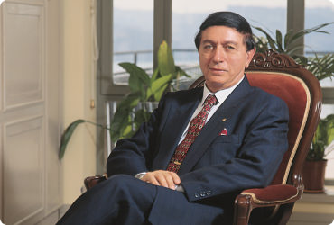 Dr. Üzeyir Garih